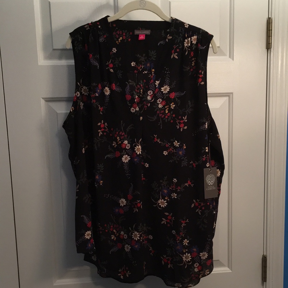 Vince Camuto black floral sleeveless blouse 2X